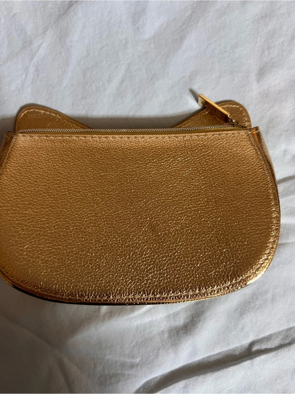 ✨tarte✨ Cat-Shaped Faux Leather Pouch in Tan